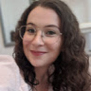 Meet your Posher, Cynthia